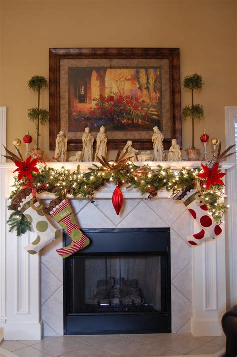 20 Christmas Mantel Decorations Ideas For This Year