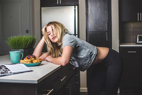 Wallpaper Women Model Blonde Open Mouth Room Yoga Pants Kitchen Eating Person Hugos