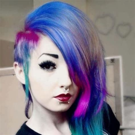 30 Impressive Long Emo Hairstyles For Girls