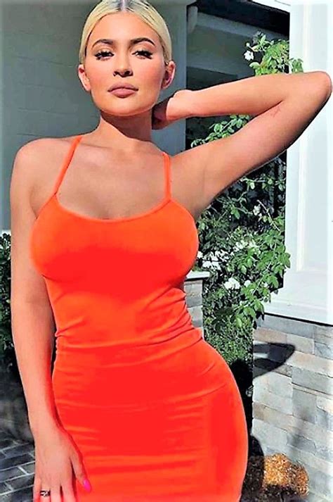Maybe you would like to learn more about one of these? Kylie Jenner | Summer outfits, New dress, Bodycon dress