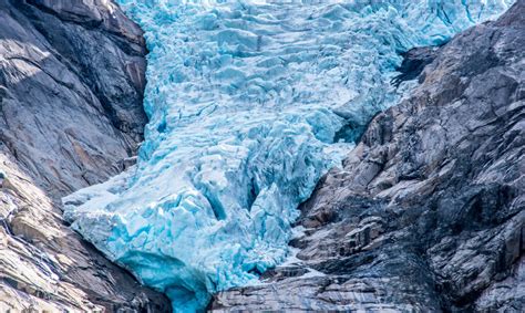 El Glaciar De Briksdal Una Hermosa Lengua De Hielo El Viajero Feliz
