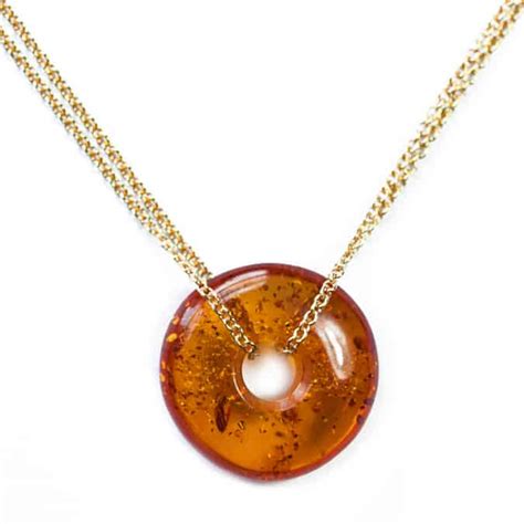 Amber Circle Balancing Necklace Ktcollection