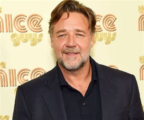 See more of russell crowe on facebook. Russell Crowe Biography - Childhood, Life Achievements ...