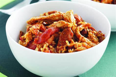 And this creamy tomato chicken and chorizo pasta is a family favorite! Spanish-style rice with chicken and chorizo - Recipes ...