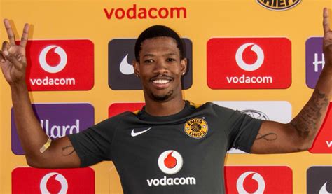 5/6 lena road, lenaron, naturena. Kaizer Chiefs sign new goalkeeper as Itumeleng Khune's back-up