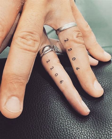 45 Meaningful Tiny Finger Tattoo Ideas Every Woman Eager