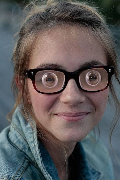Pin Von Bobby Laurel Auf Girls With Glasses Brille Anziehsachen