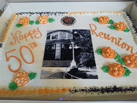 The event is titled friends: 50th Reunion Cake | Class reunion, Reunion, Graduation party