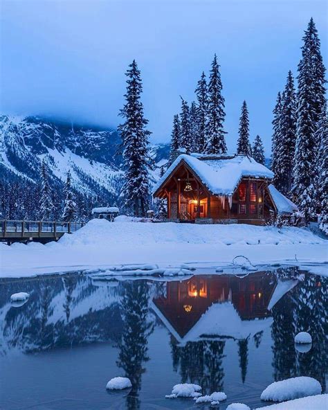 Emerald Lake Field British Columbia Canada Winter House Winter