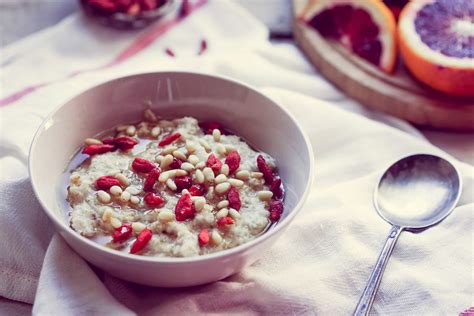 Banana is not only a delicious fruit but also exhibit a wide range of health benefits. Oatmeal: Weight Loss Helper or Cause of Weight Gain ...