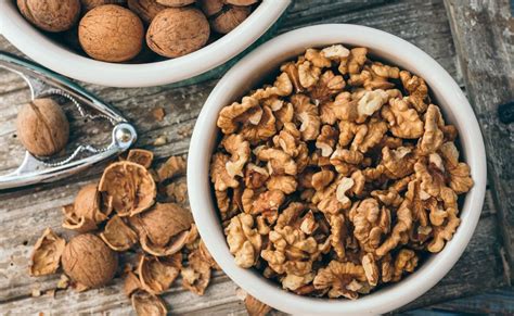 Soaked Almonds Vs Soaked Walnuts Is One Healthier Than The Other