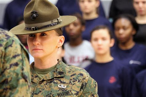 Mabus 1 In 4 Marine Recruits Should Be Women