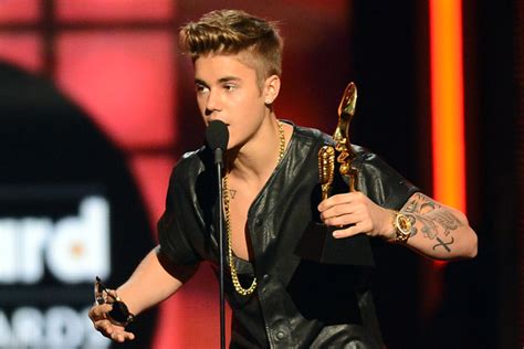 Justin Bieber Booed At Billboard Music Awards