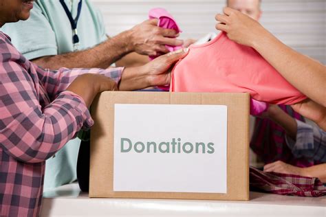A Simple Guide On How To Choose The Right Clothes To Donate