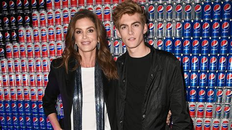 Cindy Crawfords 19 Year Old Son Presley Gerber Arrested For Dui Fox News