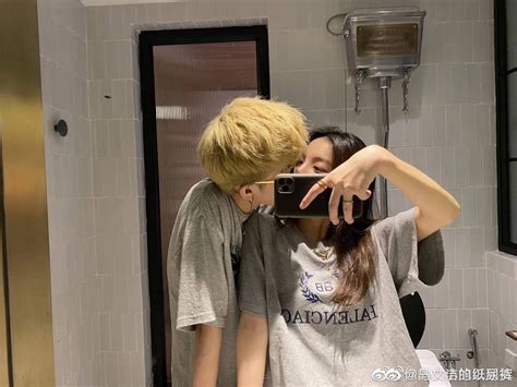The Best 16 Aesthetic Ulzzang Couple Mirror Selfie Freezegraphicboxs