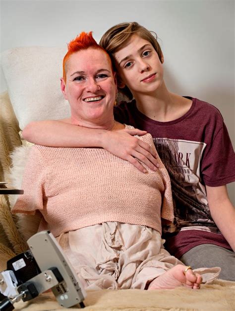 Son Of Disabled Woman Who Posed Pregnant For Iconic Plinth Sculpture