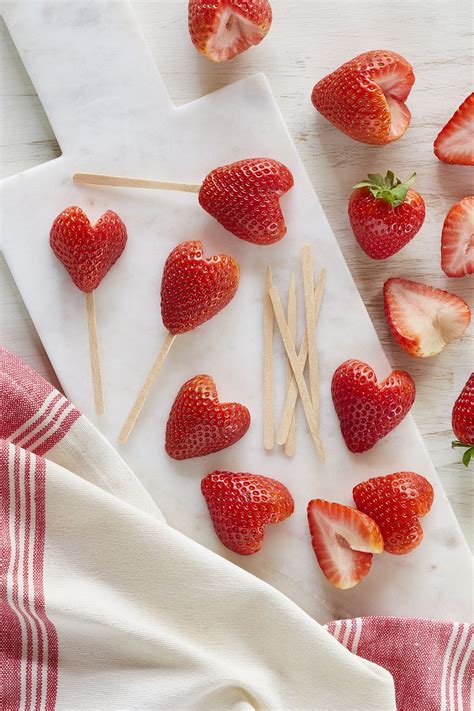 How To Make Strawberry Hearts California Strawberries Recipe Valentines Food Valentines