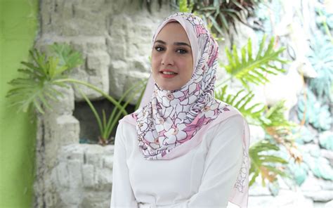 Kekerasan terbuka adalah kekerasan yang dapat dilihat, seperti perkelahian. 'Sedap, Serius Power!'- Remake Lagu Iamneeta, Suara Fathia ...