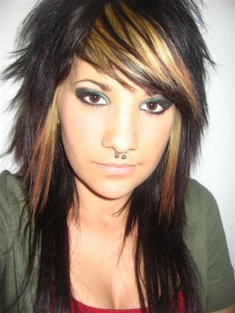 Emo Hair Style Emo Girls Long Emo Hairstyles With Highlights