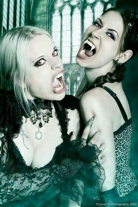 vampire vampires girls in 2020 vámpírok