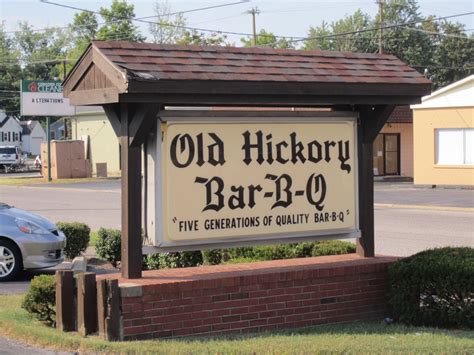 Pigskin Pursuit Old Hickory Pit Owensboro The Other Bbq Mecca