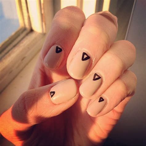 Triangles Nude Triangles Nail Ideas Nude Nails Beauty Finger Nails