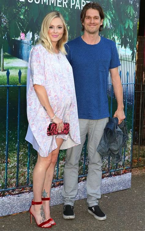 Fearne Cotton Celebrates One Year Anniversary Months After Confirming Pregnancy Mirror Online