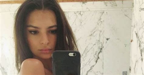 Emily Ratajkowski Strips Naked For A Seriously Sexy Selfie As She Backs