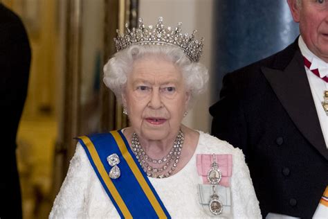 Regina Elisabeta A Ii A Se Află Sub Supraveghere Medicală Ce Spun