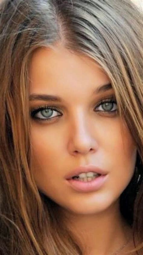 Pin By George Bolger On Those Hypnotizing Eyes What Is Your Bidding Master Lol Beauty Girl