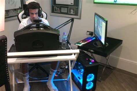 Some are only available through purchasing starter packs or collecting twitch prime loot. Overclockers and noblechairs help Dele Alli stream ...