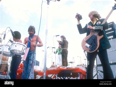 The Band Chicago 1974 Hi Res Stock Photography And Images Alamy