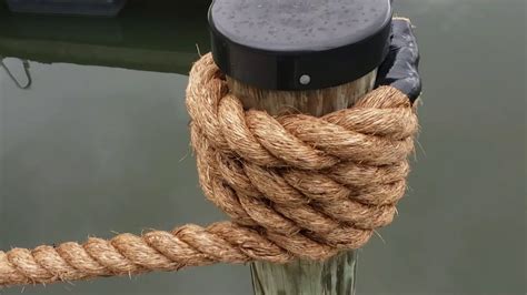 3 Dock Poles Wrapped In Rope Dock Pilings With Rope Wrapped And Net Page 1 Line 17qq Com