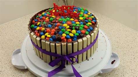 Vanilla Kit Kat Cake With Mandms It Has 2 Layers Of Chocolate Cake With