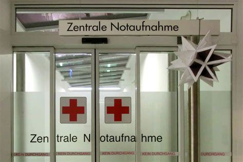Sudden cardiac arrest is the abrupt loss of heart function, breathing and consciousness. Erstes Cardiac Arrest Center in München - S+K Verlag für ...