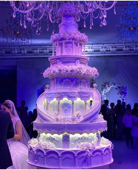 Luxury Wedding Cake Ideas The Glossychic Extravagant Wedding