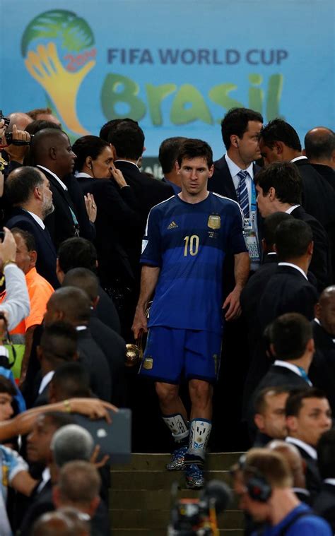 Barcelona S Lionel Messi Apologised For Scoring Vs River Plate At The Fifa Club World Cup