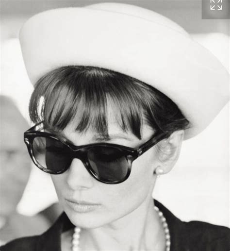 Audrey Hepburn Sunglasses Audrey Hepburn Mode Katharine Hepburn Audrey Hepburn Bangs
