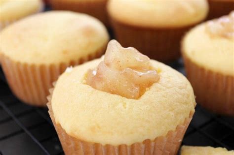Apple Filled Cupcakes With Brown Sugar Cinnamon Buttercream Frosting Recipe Filled Cupcakes