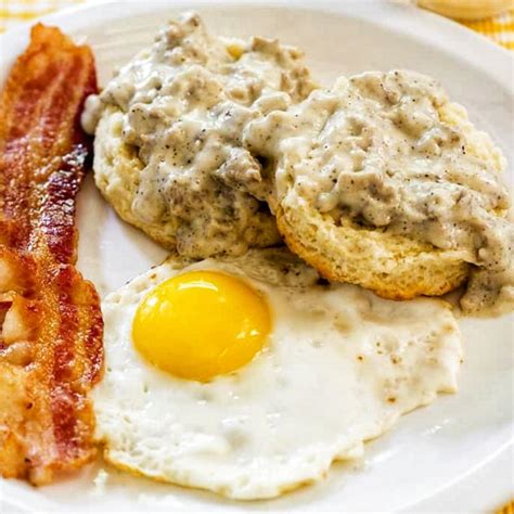 Eggs Bacon Biscuit With Sausage Gravy Rtonightsdinner