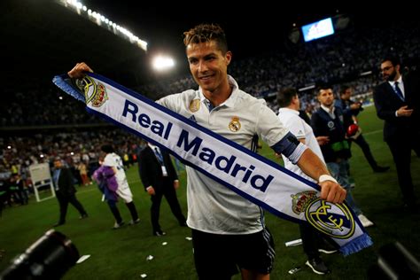 Real madrid's hopes of catching up with barcelona and taking securing a second consecutive la liga title may be hanging by a thread, but they can keep them alive on sunday with a win over malaga. Viral video involving Cristiano, shows possible match ...
