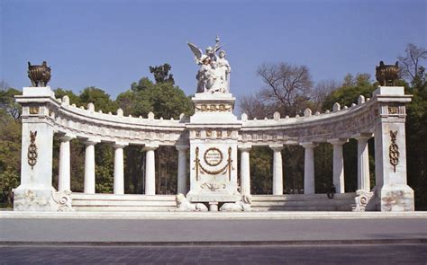 Hemiciclo A Benito Juárez Historia Del Monumento Construido En 1910