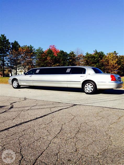 Lincoln Stretch Town Car Signature Limousine Company Online Reservation
