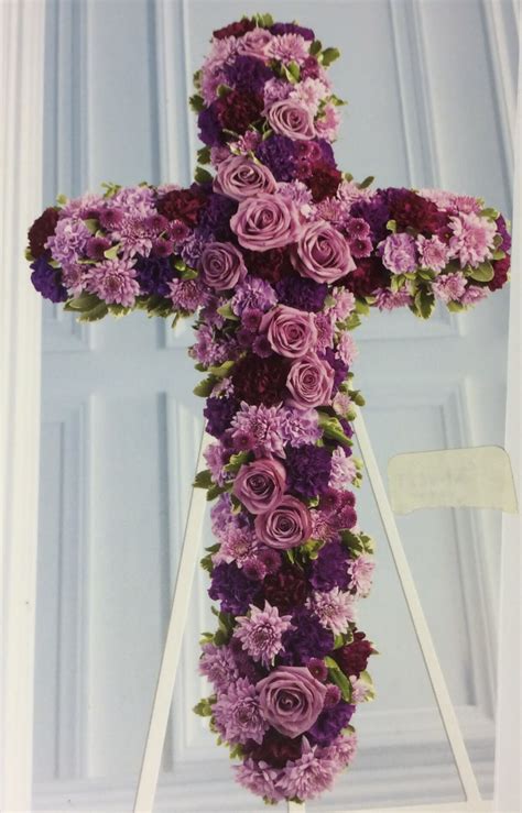 At a gala christmas party held at an ancient country manor, nathan. Cross for funeral service in Bristol, PA | Bristol Florists
