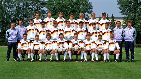 Der veranstalter ist der weltfußballverband fifa. WM 1990: Der dritte WM-Titel und die Helden von Rom :: DFB ...