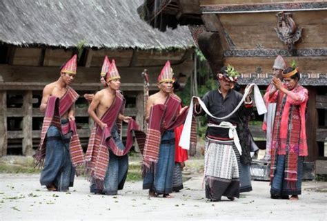 Punguan ompusunggu anak, boru, bere dohot ibabere rura silindung dan. 12 Prinsip Ini Hanya Dimiliki Oleh Orang Batak!