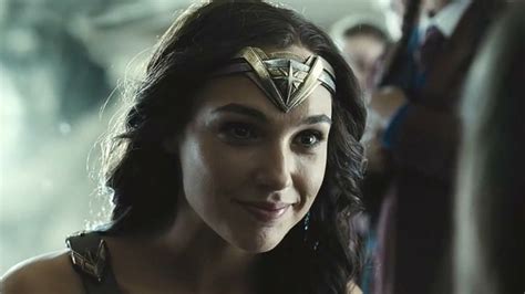 Fans Are Absolutely Loving Wonder Woman In Zack Snyders Justice League