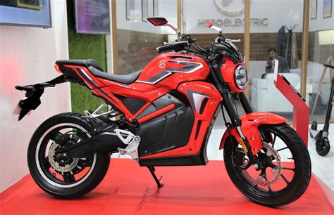 Hero Electric Showcased Electric Scooter Bike And Trike