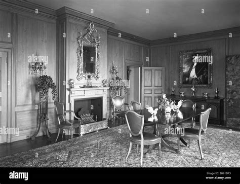 1940s Housing Interior Of A Luxury Residence River House New York